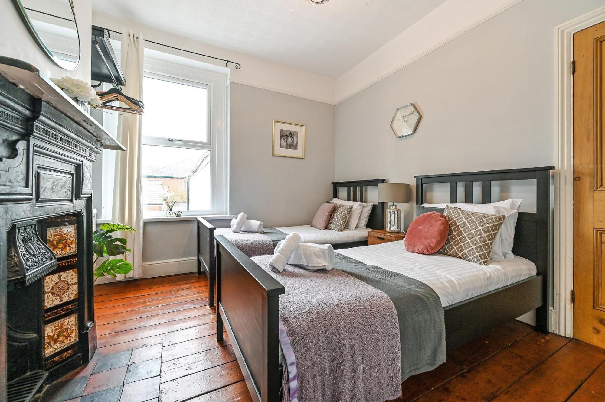 Villa Beautiful Townhouse, Great Location - Pet Friendly à Cardiff Extérieur photo